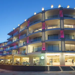 Hotel One *****
